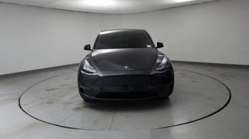 2024 Tesla Model Y 7SAYGDEE5RA235731