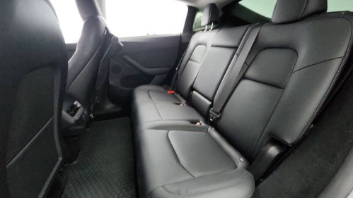 2024 Tesla Model Y 7SAYGDEE5RA235731
