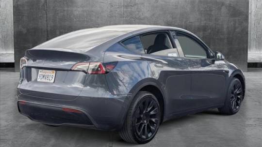 2023 Tesla Model Y 7SAYGDEE0PF586594