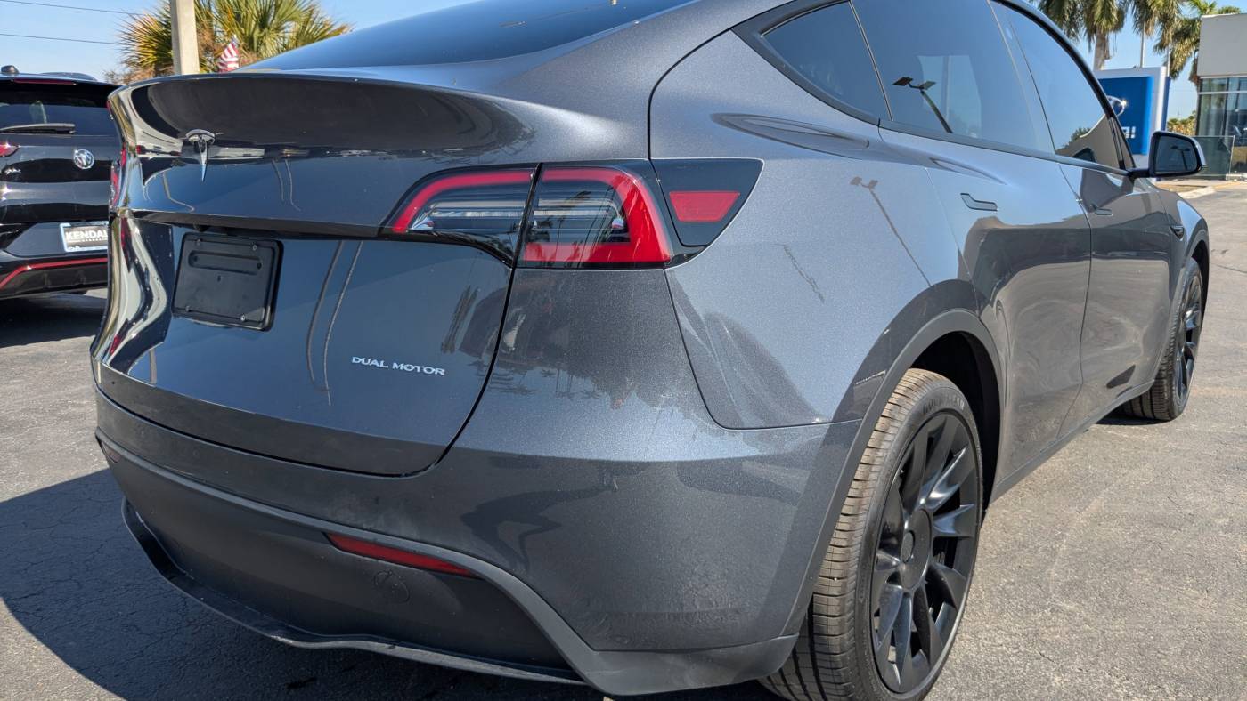 2023 Tesla Model Y 7SAYGDEE6PA048205