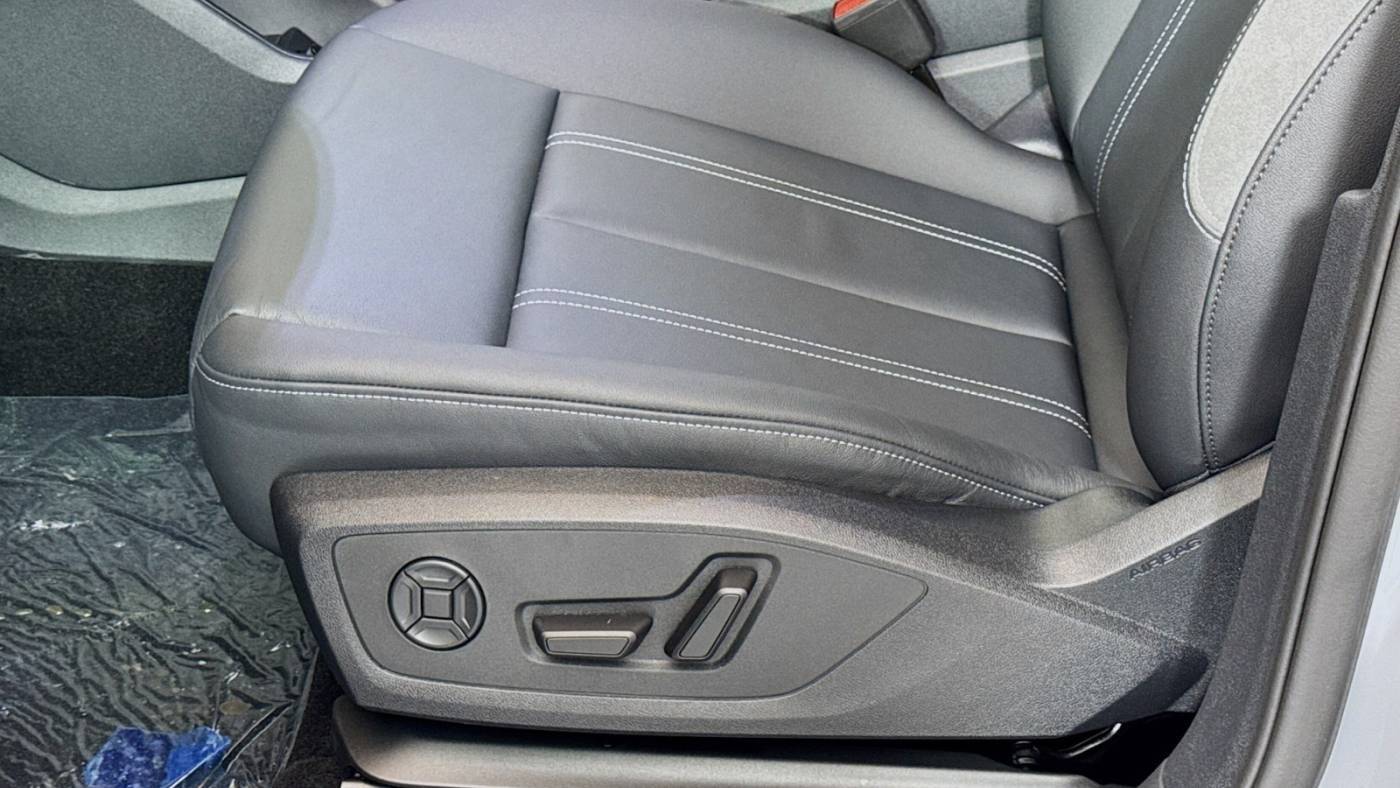 2025 Audi Q4 e-tron WA12UBFZ0SP033454