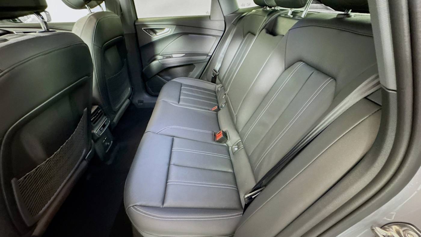 2025 Audi Q4 e-tron WA12UBFZ8SP034058