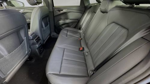 2025 Audi Q4 e-tron WA12UBFZ6SP031949