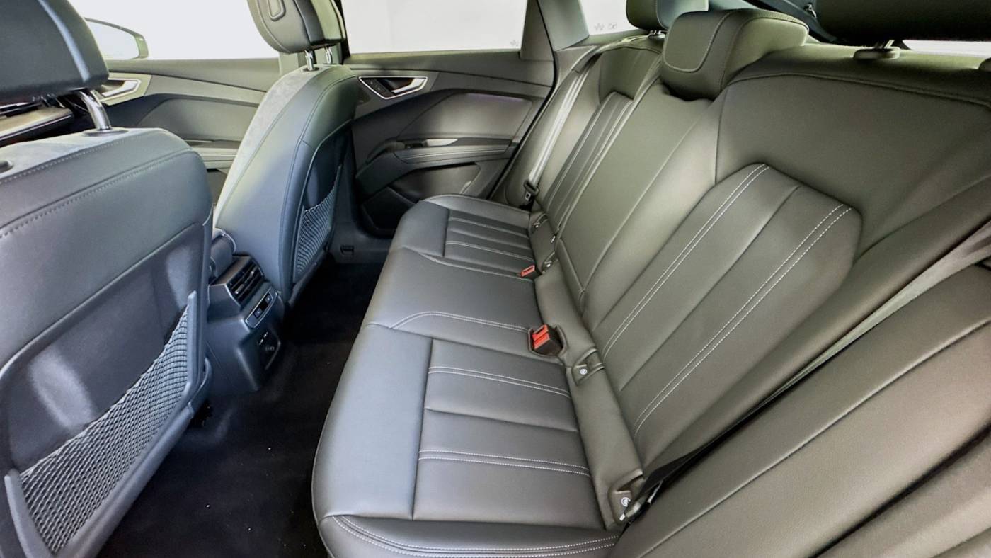 2025 Audi Q4 e-tron WA14UBFZ2SP024019
