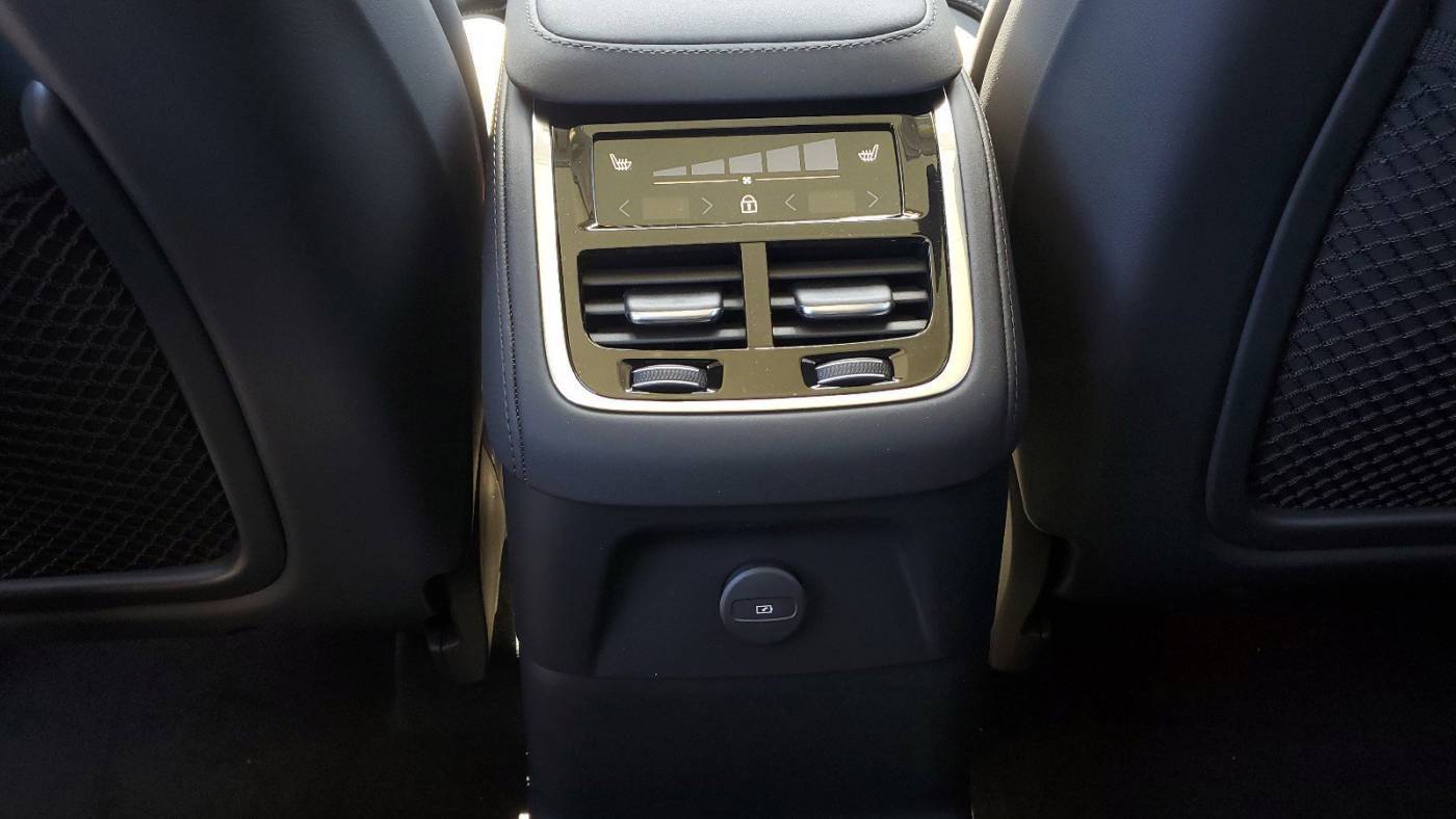 2025 Volvo XC90 YV4H60PG8S1364116