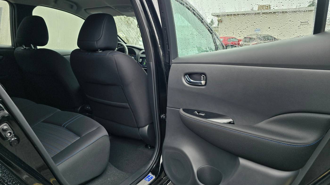 2025 Nissan LEAF 1N4CZ1CVXSC567677