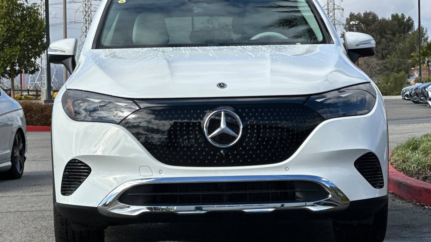 2025 Mercedes EQE SUV 4JGGM2BB0SA060026