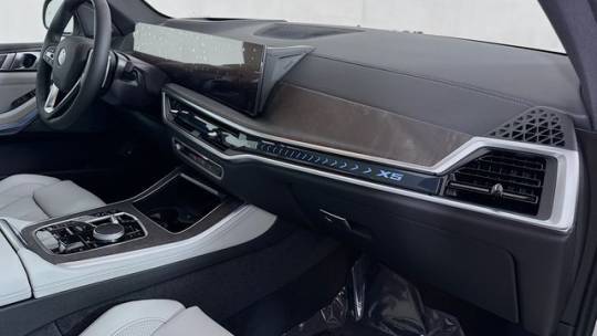2025 BMW X5 5UX43EU03S9006095