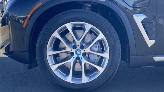 2025 BMW X5 5UX43EU08S9Z02148