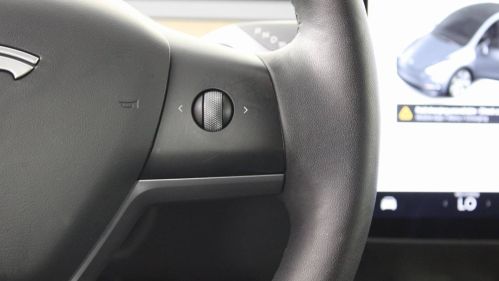 2021 Tesla Model Y 5YJYGDEE3MF195948