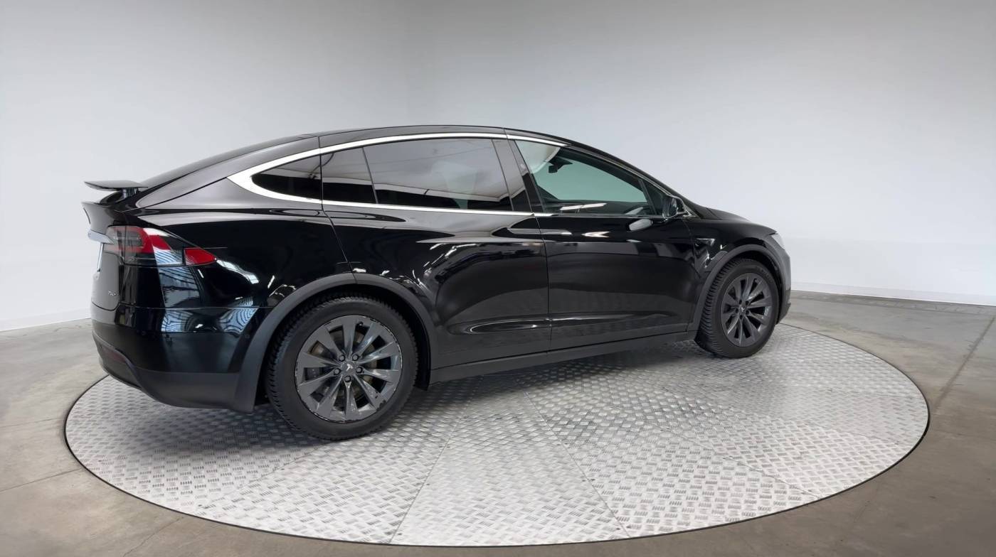 2018 Tesla Model X 5YJXCBE28JF089640