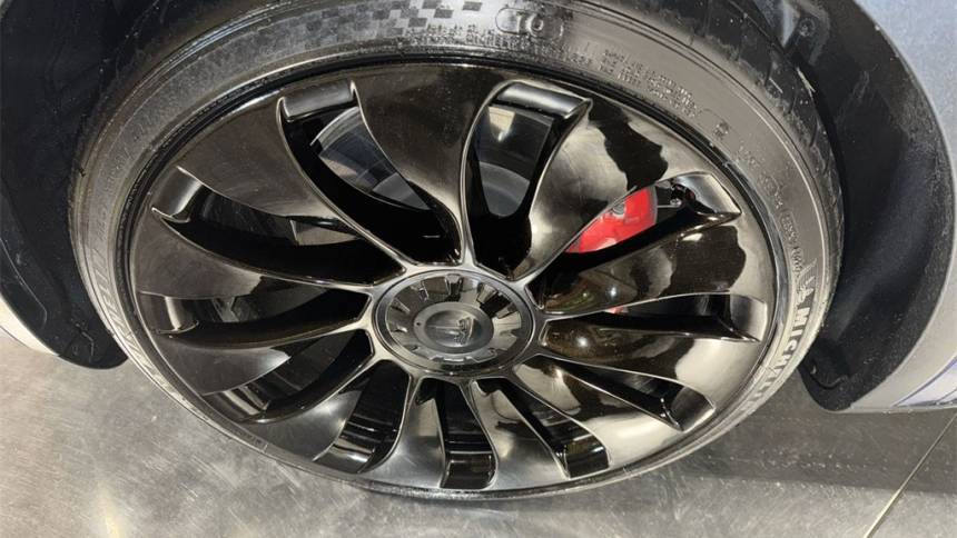 2021 Tesla Model Y 5YJYGDEF7MF305201