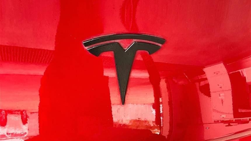 2020 Tesla Model Y 5YJYGDEE7LF032394