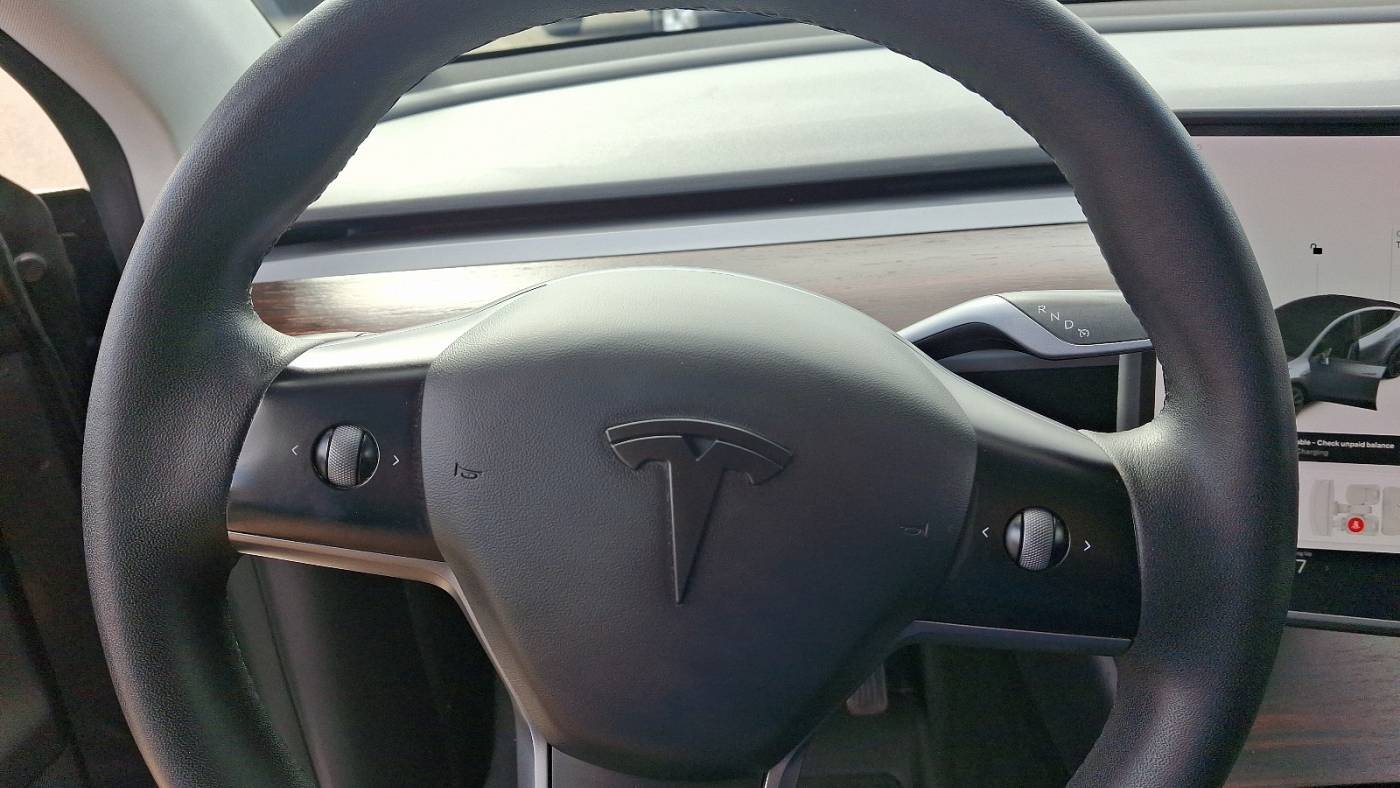 2021 Tesla Model Y 5YJYGDEE0MF080272