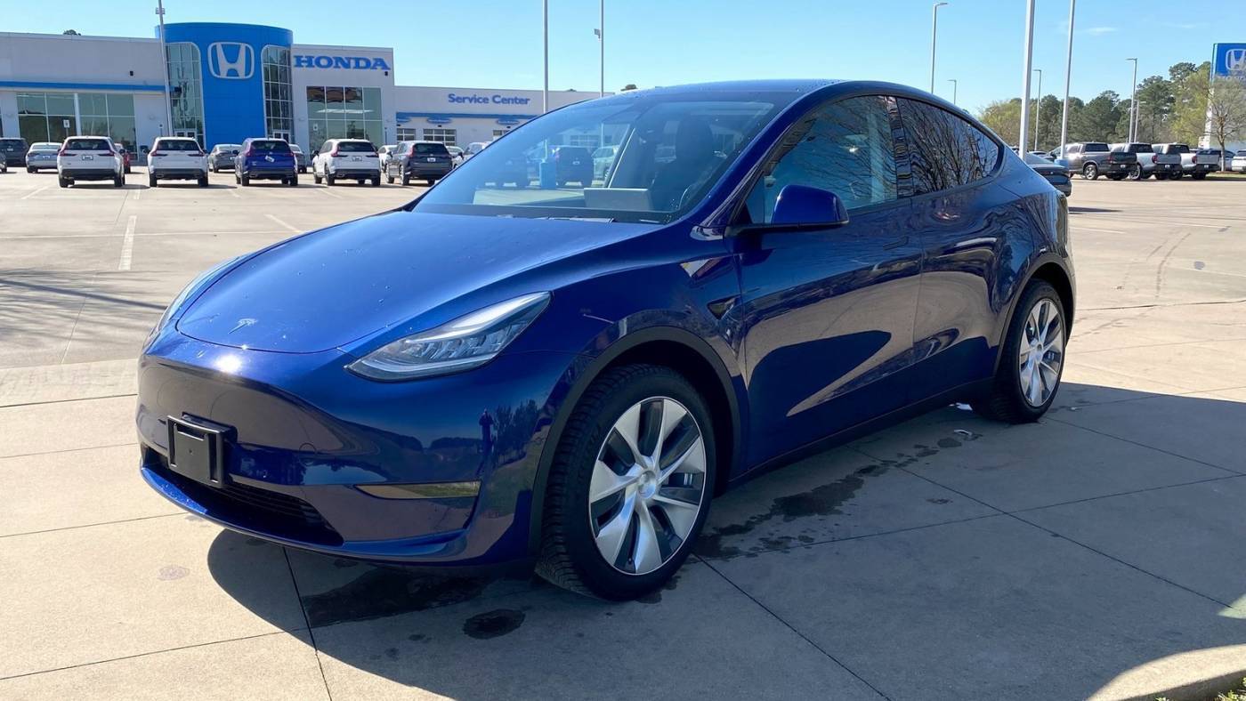 2020 Tesla Model Y 5YJYGDEE7LF045274