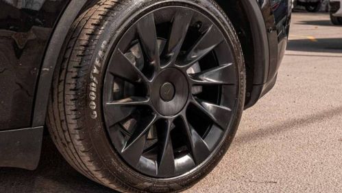 2021 Tesla Model Y 5YJYGDEE5MF129627