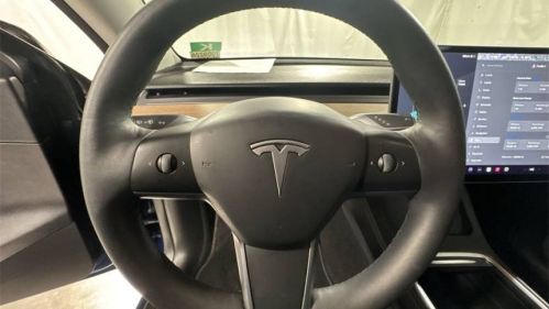 2021 Tesla Model Y 5YJYGDEF7MF305201