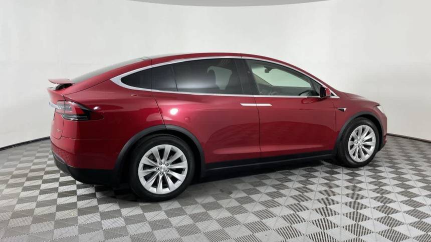 2019 Tesla Model X 5YJXCDE26KF140260