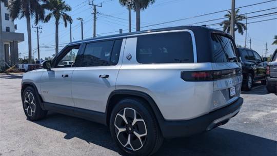 2023 Rivian R1S 7PDSGABA4PN019351