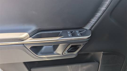 2023 Rivian R1S 7PDSGABA4PN019351