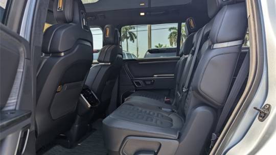 2023 Rivian R1S 7PDSGABA4PN019351