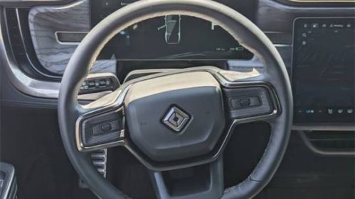 2023 Rivian R1S 7PDSGABA4PN019351