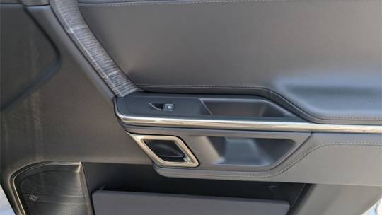 2023 Rivian R1S - Images - 22