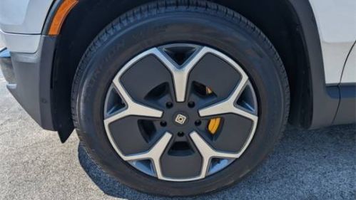 2023 Rivian R1S 7PDSGABA4PN019351