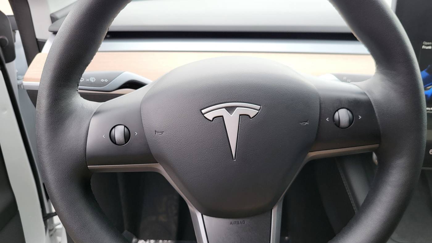 2022 Tesla Model Y 7SAYGAEE3NF364949