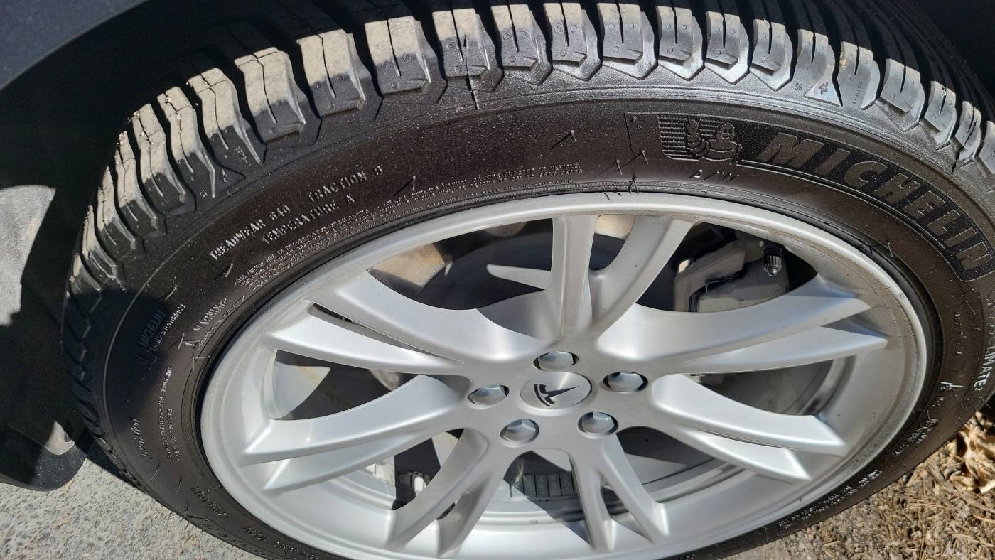 2022 Tesla Model Y 7SAYGAEE3NF364949