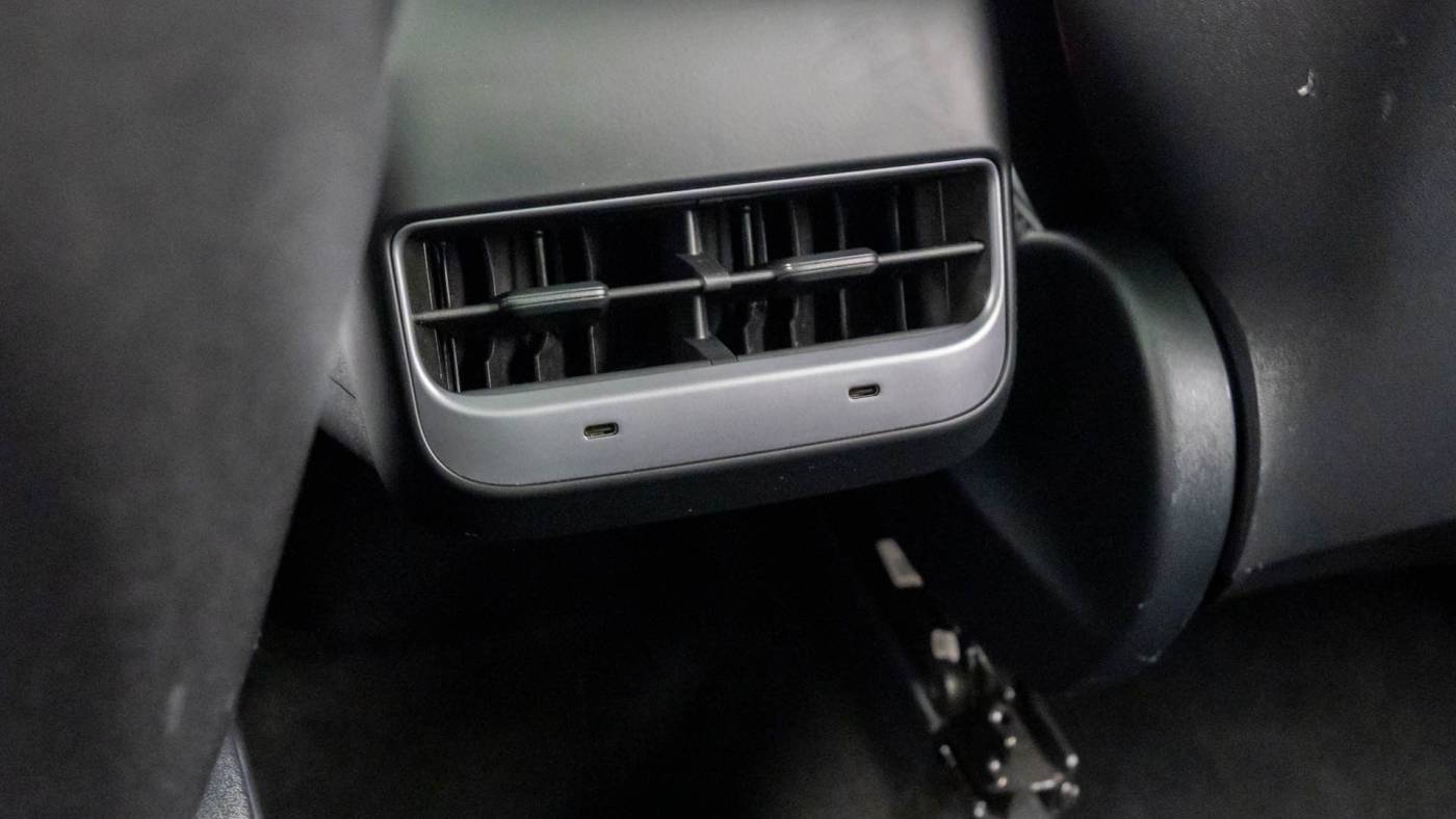 2023 Tesla Model Y 7SAYGDEE9PA158133