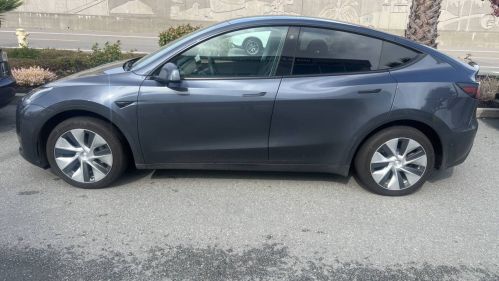 2023 Tesla Model Y 7SAYGDEE1PF585230