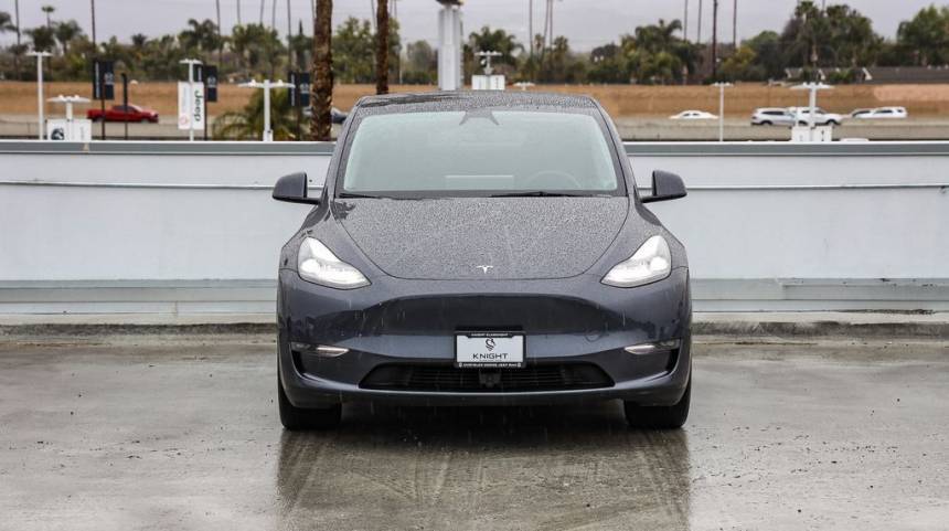 2023 Tesla Model Y 7SAYGDEE4PA202393