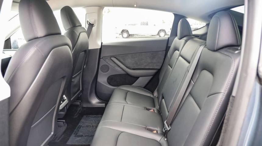 2023 Tesla Model Y 7SAYGDEE4PA202393