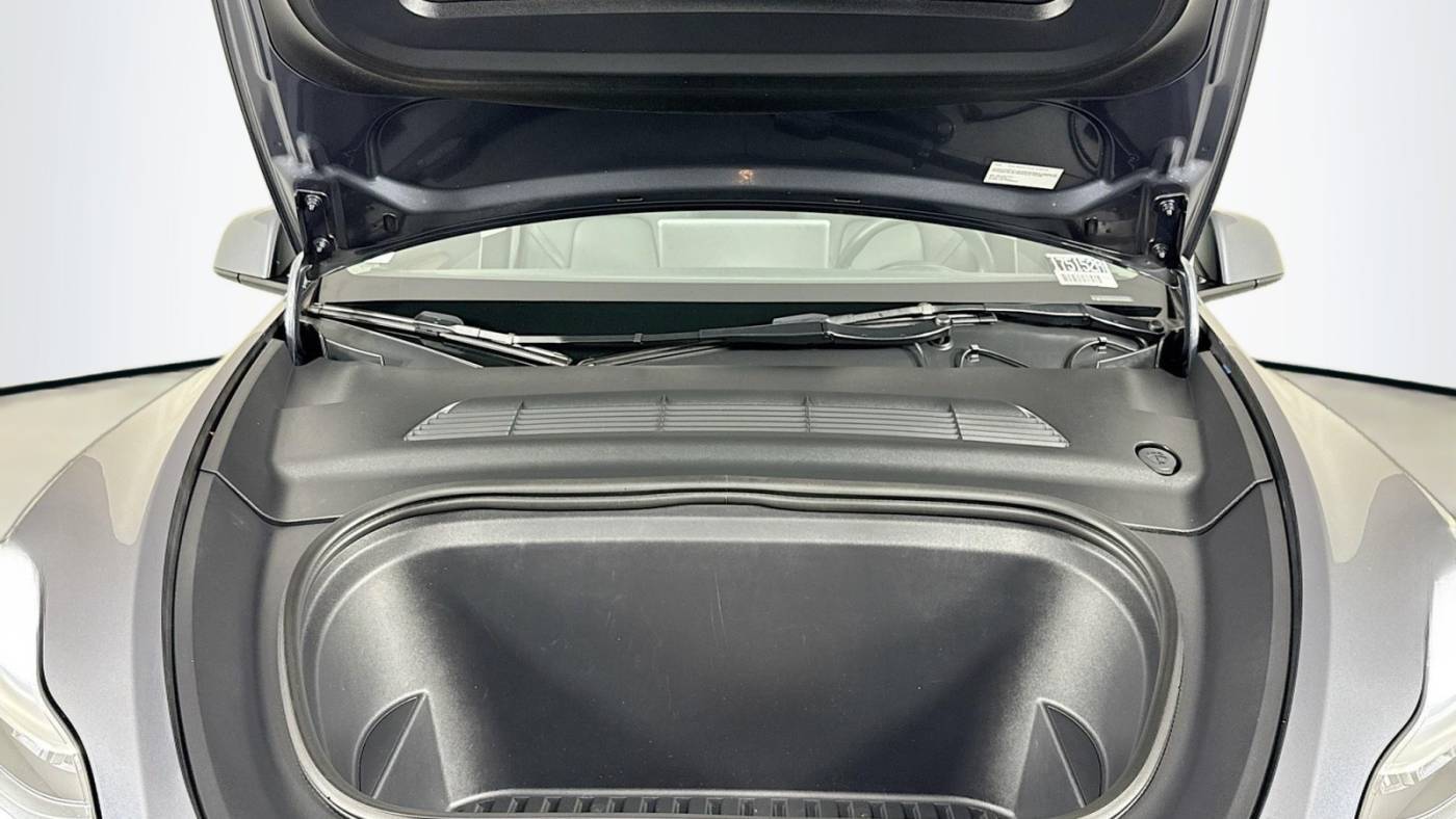2023 Tesla Model Y 7SAYGDEE4PA035369