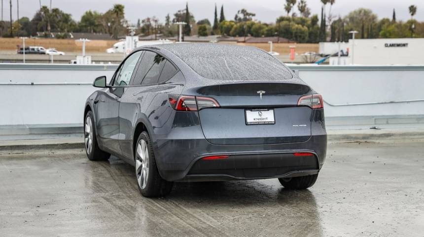 2023 Tesla Model Y 7SAYGDEE4PA202393