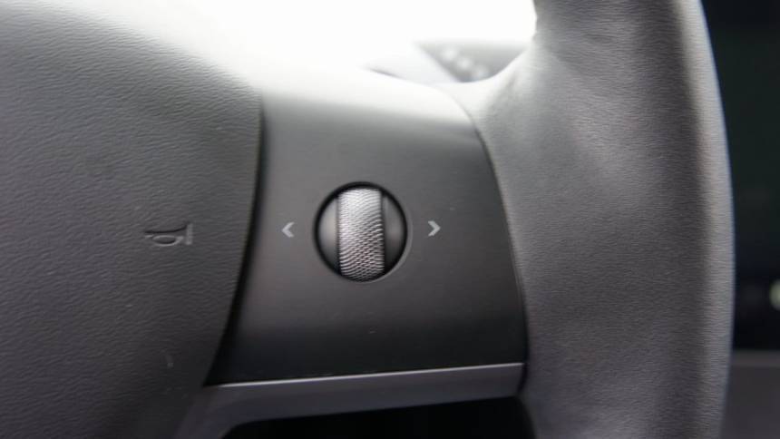 2022 Tesla Model Y 7SAYGDEE5NF378482