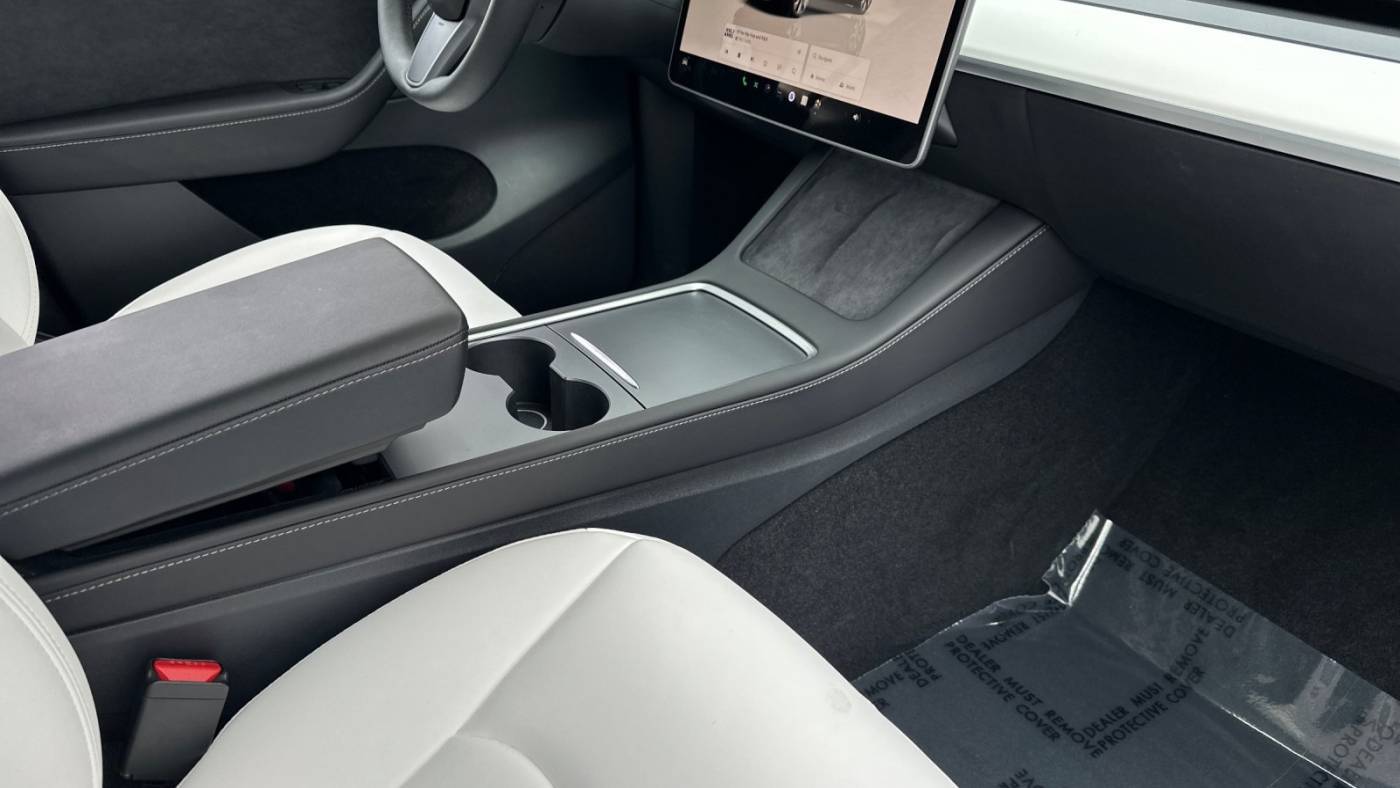 2023 Tesla Model Y 7SAYGDEE5PF901826