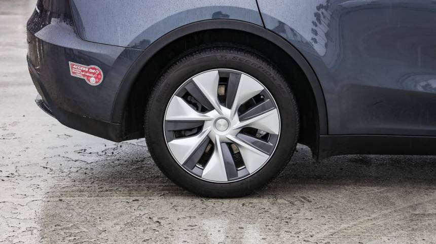 2023 Tesla Model Y 7SAYGDEE4PA202393