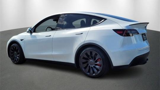 2025 Tesla Model Y 7SAYGDEF3SA351556