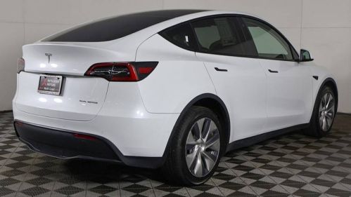 2022 Tesla Model Y 7SAYGDEE0NF393245