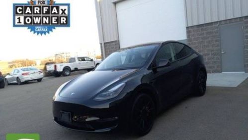 2024 Tesla Model Y 7SAYGDEE7RF982301