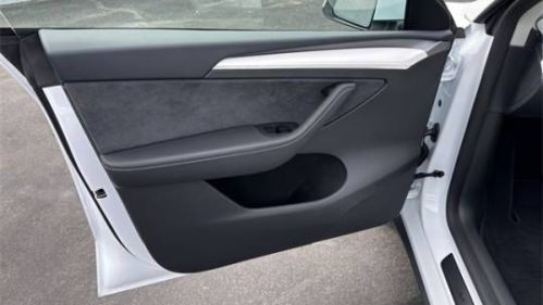 2025 Tesla Model Y 7SAYGDEE9SF239080