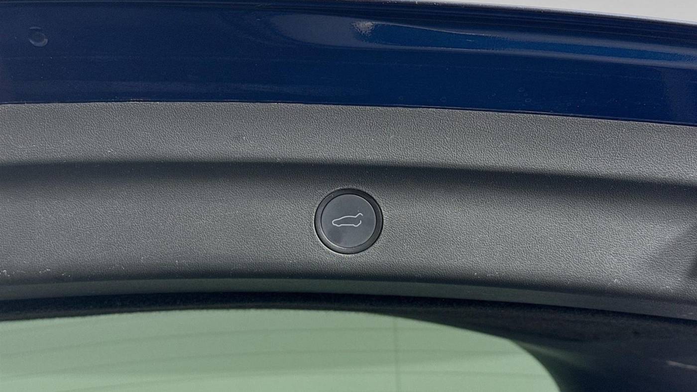 2022 Tesla Model Y 7SAYGDEE6NA005223
