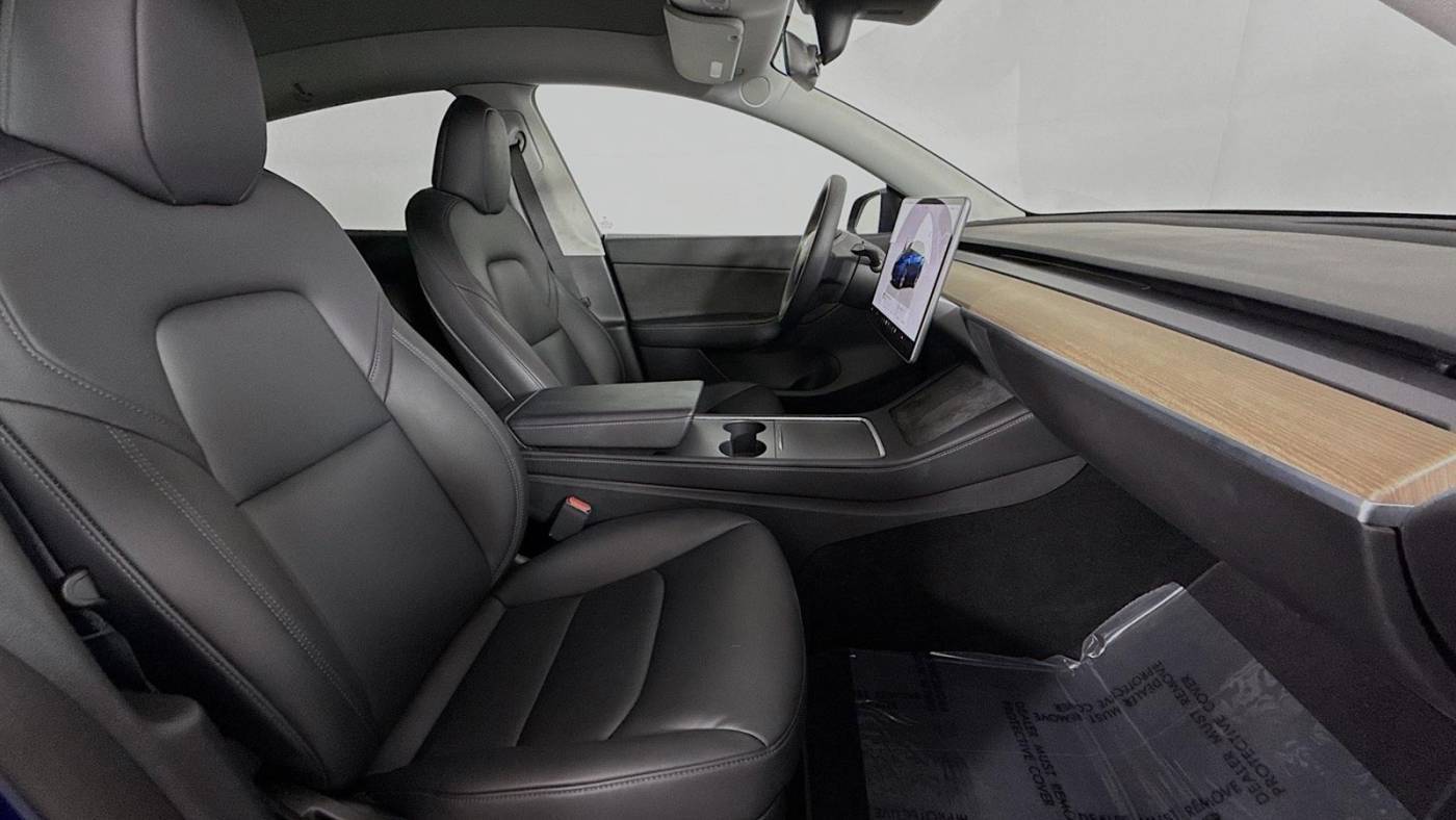 2022 Tesla Model Y 7SAYGDEE6NA005223