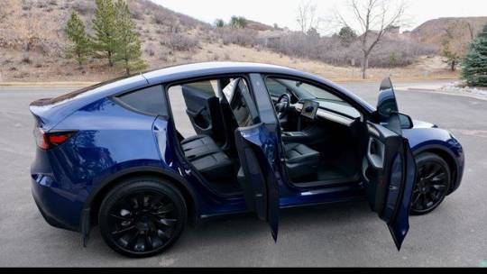 2023 Tesla Model Y 7SAYGDEE7PF764436
