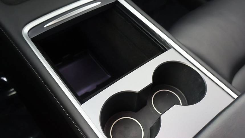 2022 Tesla Model Y 7SAYGDEF8NF465513