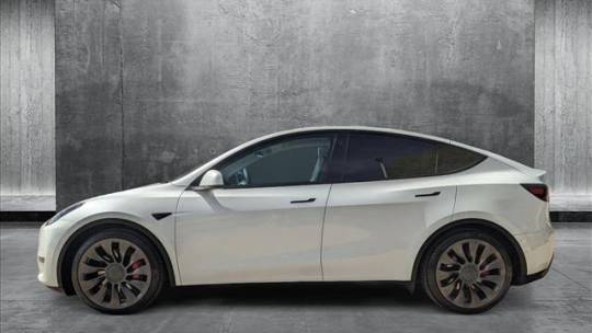 2022 Tesla Model Y 7SAYGDEF0NF397224
