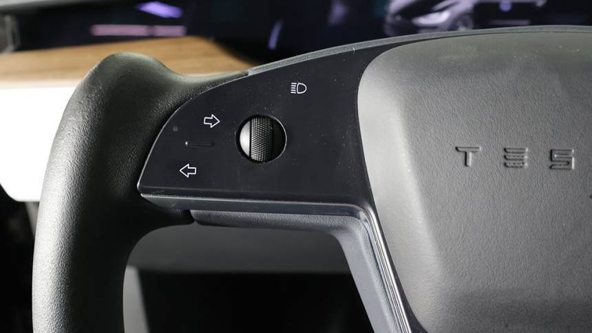 2022 Tesla Model X 7SAXCBE50NF333963