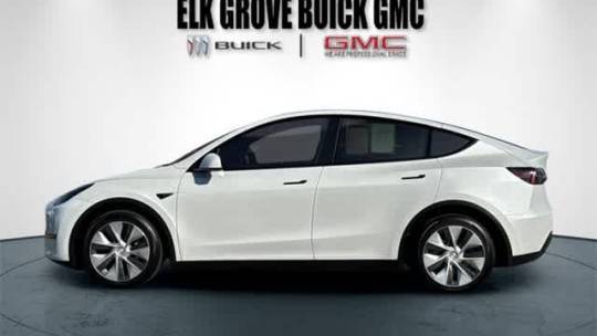 2023 Tesla Model Y 7SAYGDEE1PF785136